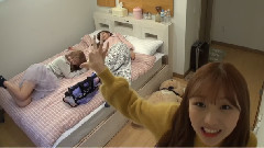 被面包操纵的两个lovelyz人偶! 中文字幕