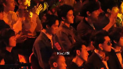 EXO观看安七炫表演