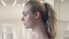 影视原声 - 电影<007:大破量子危机>片段之她很可爱