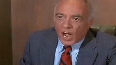 Anne Hathaway - 电影7<糊涂侦探>S05E02 Ironhand