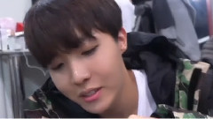 BANGTAN BOMB 厚比戴隐形眼镜