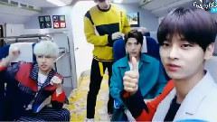 [V]火车签名会 哐哧哐哧哐哧哐哧