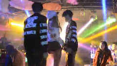 华语群星 - We Run The Night