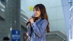 I Just Wanna Dance专辑签名会