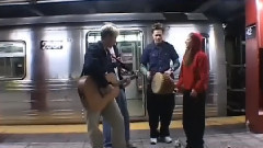 Avril Lavigne - 我的小小世界世界巡回演唱会未曝光之幕后花絮