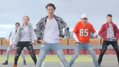 澳洲舞团模仿 Fire