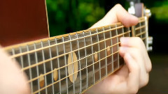 Dutch refers to play the guitar magnum band Demons this little elder brother is really come through