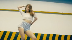 长腿美女的跳皮筋舞!