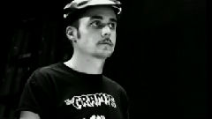 Yeah Yeah Yeahs - Skeletons