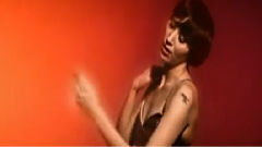 Yeah Yeah Yeahs - Turn Into