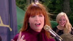 Florence And The Machine - Interview & Dog Days Are Over