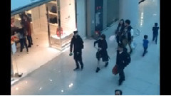 2NE1 - 仁川机场飞伦敦