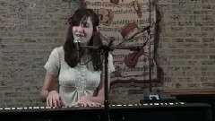 Lucy Schwartz - I Dont Know A Thing