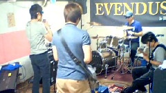 Muse,模仿翻唱 - Uprising