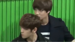 KAI和鹿晗参加世勋毕业典礼