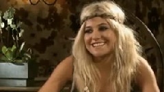 Pixie Lott - The Hot Desk