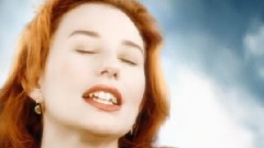 Tori Amos - Caught A Lite Sneeze