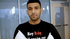 你敢接住枕头吗?