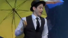 < Singin In The Rain >