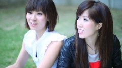 Robynn and Kendy - 1 Day Acuvue Moist