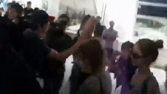 I TOUCHED YOONA ARRIVING AT LAX FOR SMTOWN LA 10