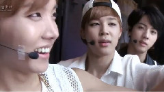 BANGTAN BOMB - How To Take A Selfie