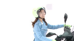JIJIPRESS 大島優子,バイクを贈られ大喜び