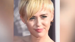 Taylor Swift,Miley Cyrus - Battle Of Blondes - 2014 VMA Red Carpet Style