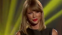Taylor Swift - Shake It Off & 采访