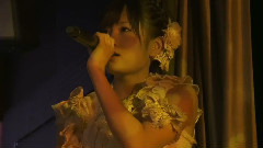 腕を組んで (仲谷明香&仓持明日香&前田敦子)