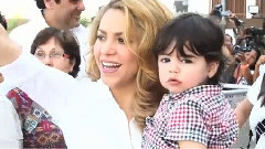 Shakira - Opening Of Fundacion Pies Descalzos' New school