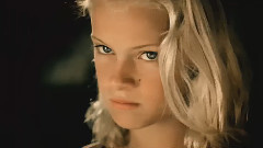 Taylor Swift - VEVOCertified,Pt.7:Mine(Taylor Commentary)