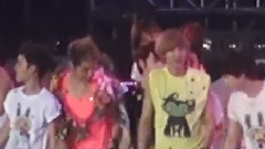 凡凡抢灿烈旗子