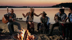 Leah Turner - Pull Me Back (Acoustic)