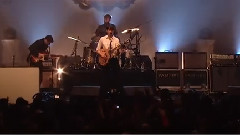 Vampire Weekend - Holiday