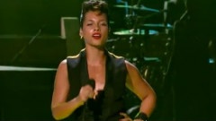 Alicia Keys - Girl On Fire