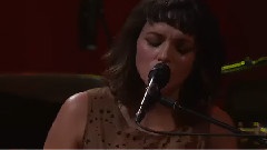 Norah Jones - Happy Pills