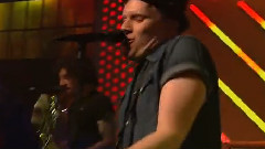 Fall Out Boy - My Songs Know What You Did In The Dark (Light Em Up)