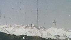 电影<天山行>片头曲