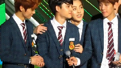 网络人气奖受赏