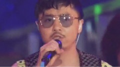 宝石をちりばめて