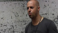 Daughtry - Crawling Back To You