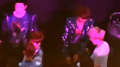 台下准备 跟着歌曲摆动 13/03/16