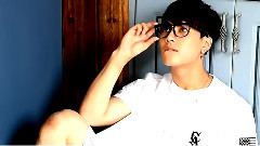 10 Star Magazine 8月号