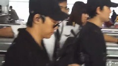 香港机场送机关内