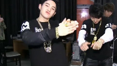 兴致勃勃的su&jin&柾国的舞蹈