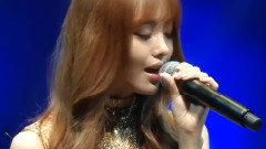 美丽的年纪25岁 & 别盯着看 & 星 - Melon Premiere Showcase 现场版