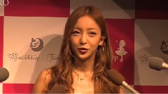 板野友美 Bubbleflop イメージキャラクター就任独占映像 中文字幕 12/03/29