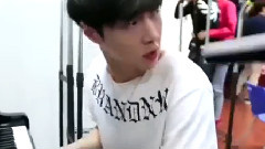 火热的瞬间 Lay 弹钢琴唱Growl Cut