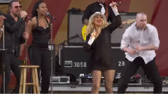 Christina Aguilera - Makes Me Wanna Pray